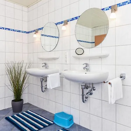 Ferienwohnung Auf Dem Ferienhof Immega شقة *